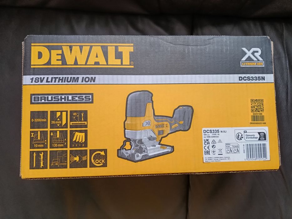Лобзик акумуляторний DeWALT DCS335N