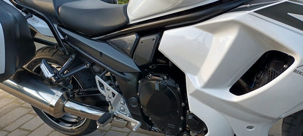 Suzuki GSX 1250 Fa Bezwypadkowy przebieg 18 tyś km.