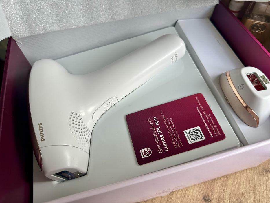 Фотоепілятор Philips Lumea Advanced