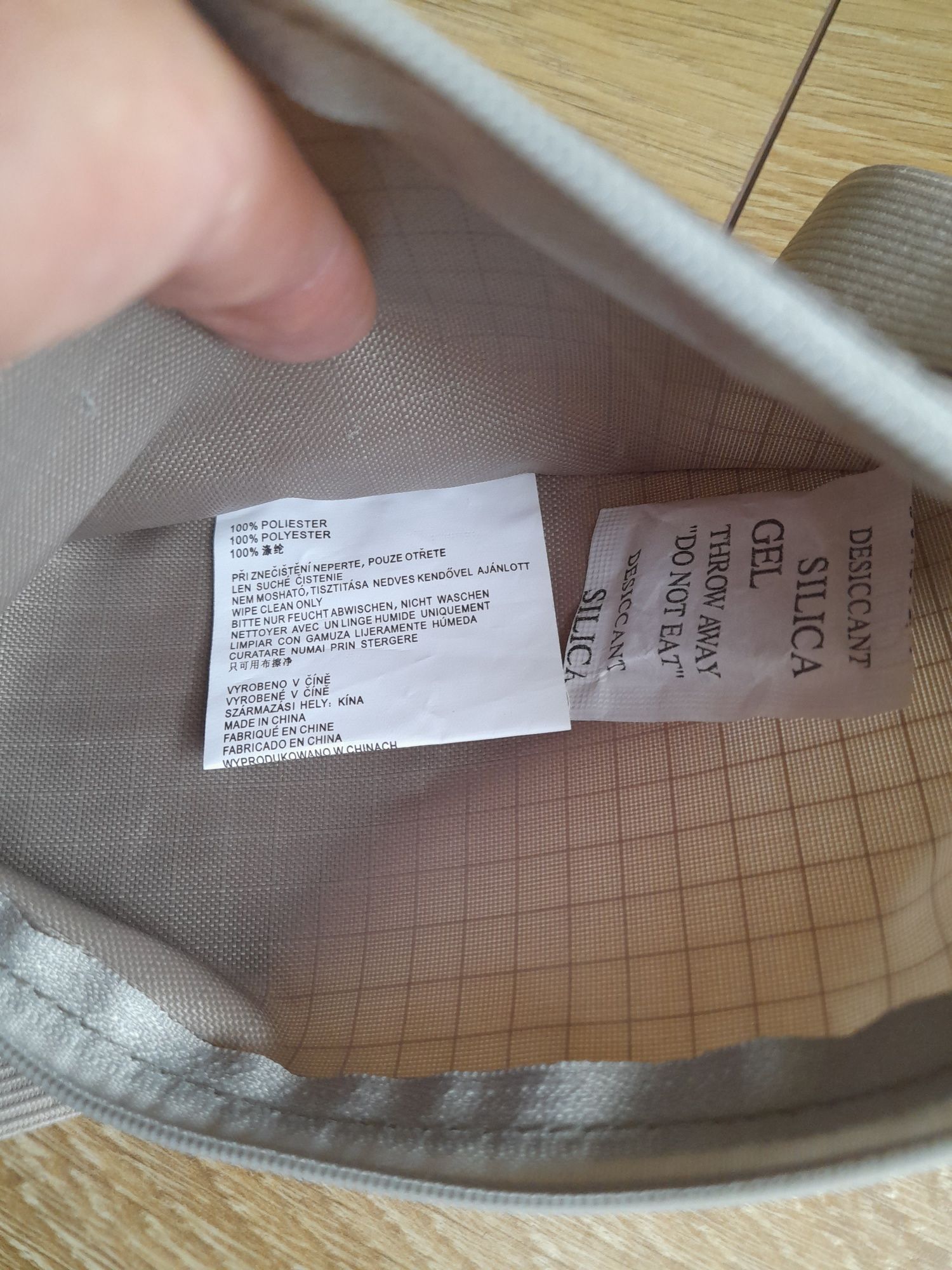 Saszetka nerka turystyczna na zamek