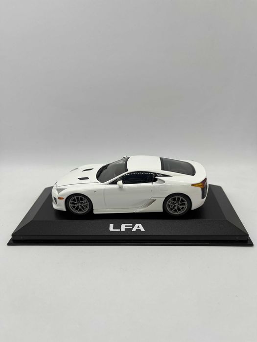 MINICHAMPS Lexus LFA white LFA079 1:43 1/43