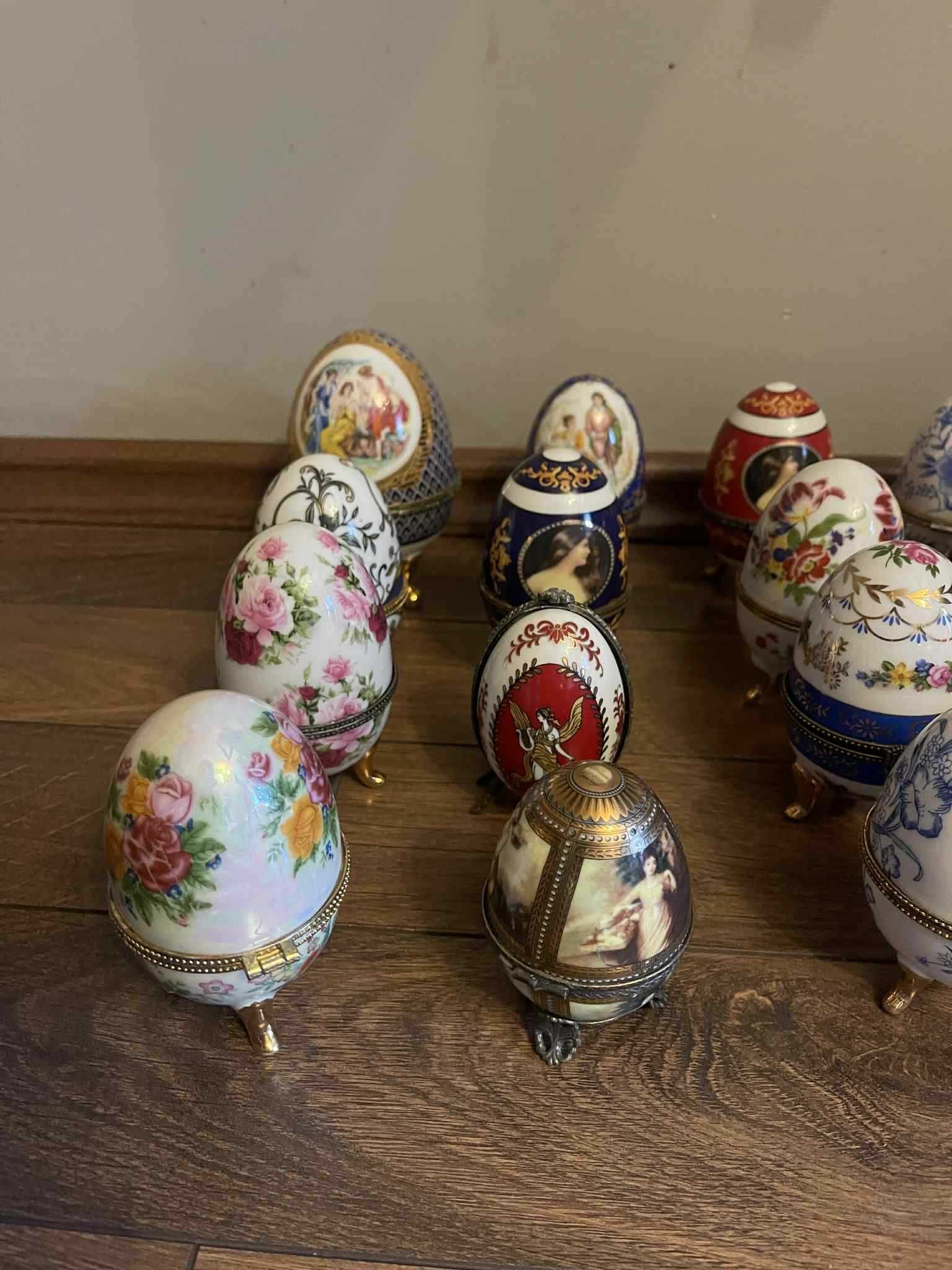 Porcelanowe ozdobne jajka