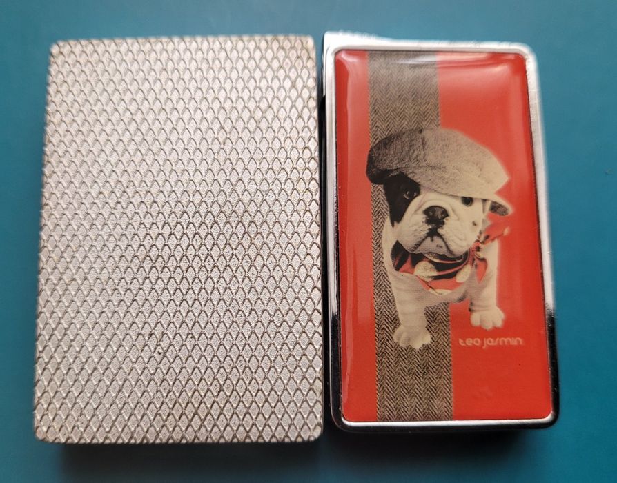 Dwie zapalniczki gazowe - (275)