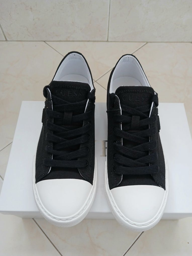 Sapatilhas Guess Novas