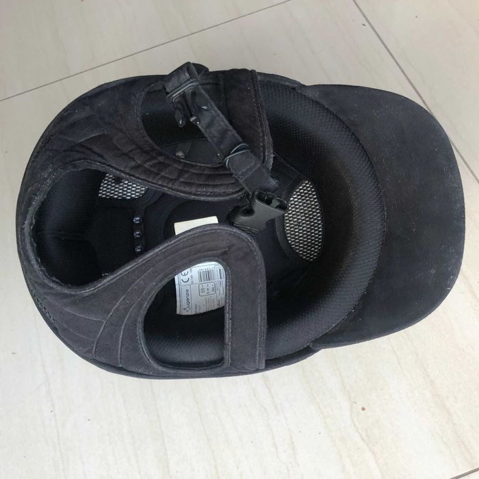 Kask jeździecki roz. 55 cm Decathlon