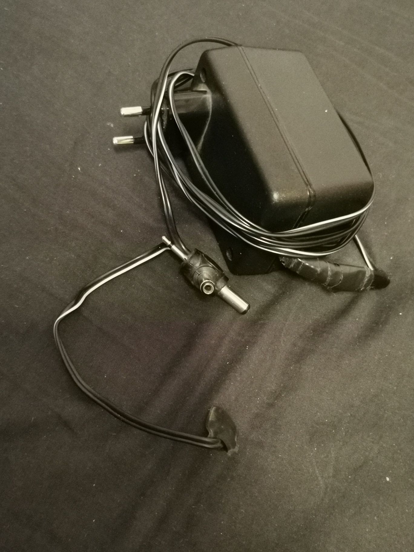 Mikser Reloop Effex Titan 2-kanałowy + zasilacz