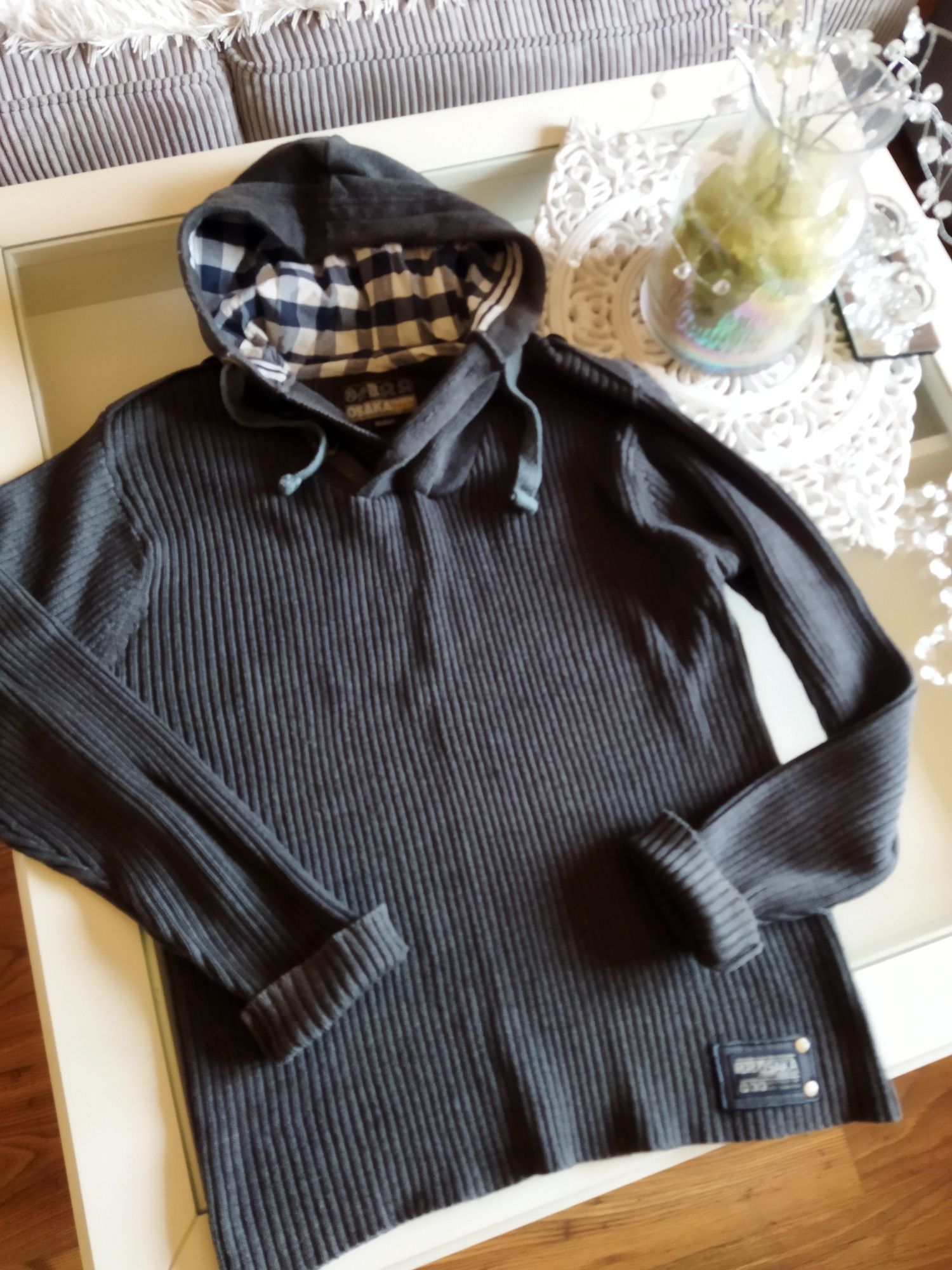 Sweter męski M z kapturem