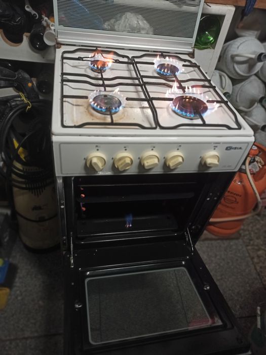 Vendo fugao com forno