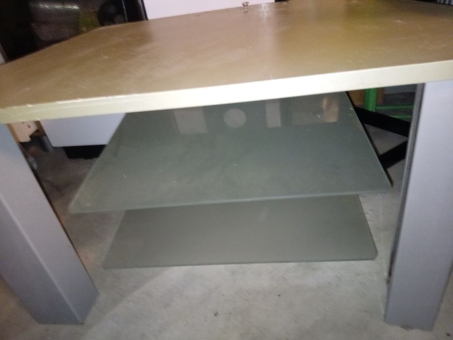 Estante de Cor Cinza para colocar Tv