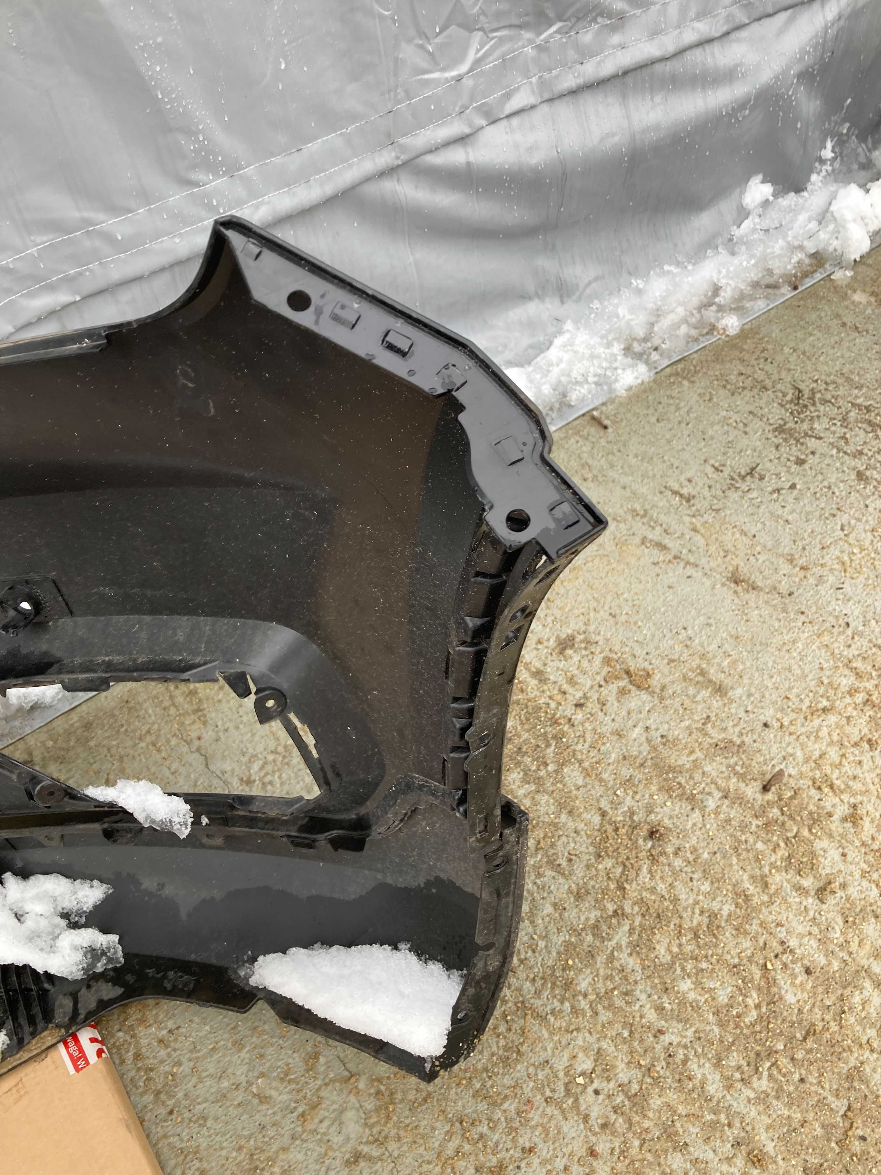 VOLVO XC40 zderzak przód przedni cały+kratki, pdc