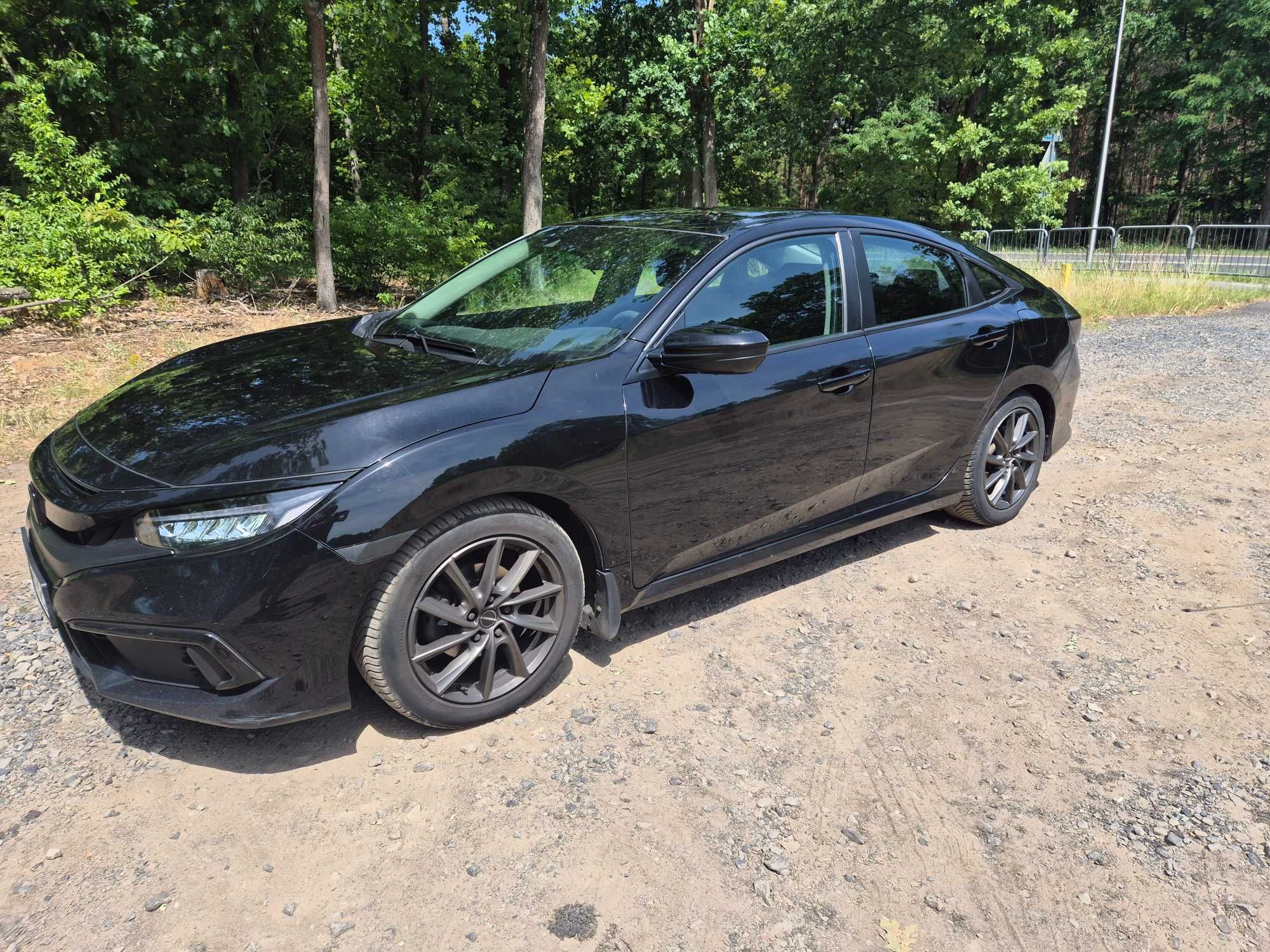 Honda Civic X 2019 LPG 2.0L I-4 DOHC 16-zaworowy i-VTEC black edition