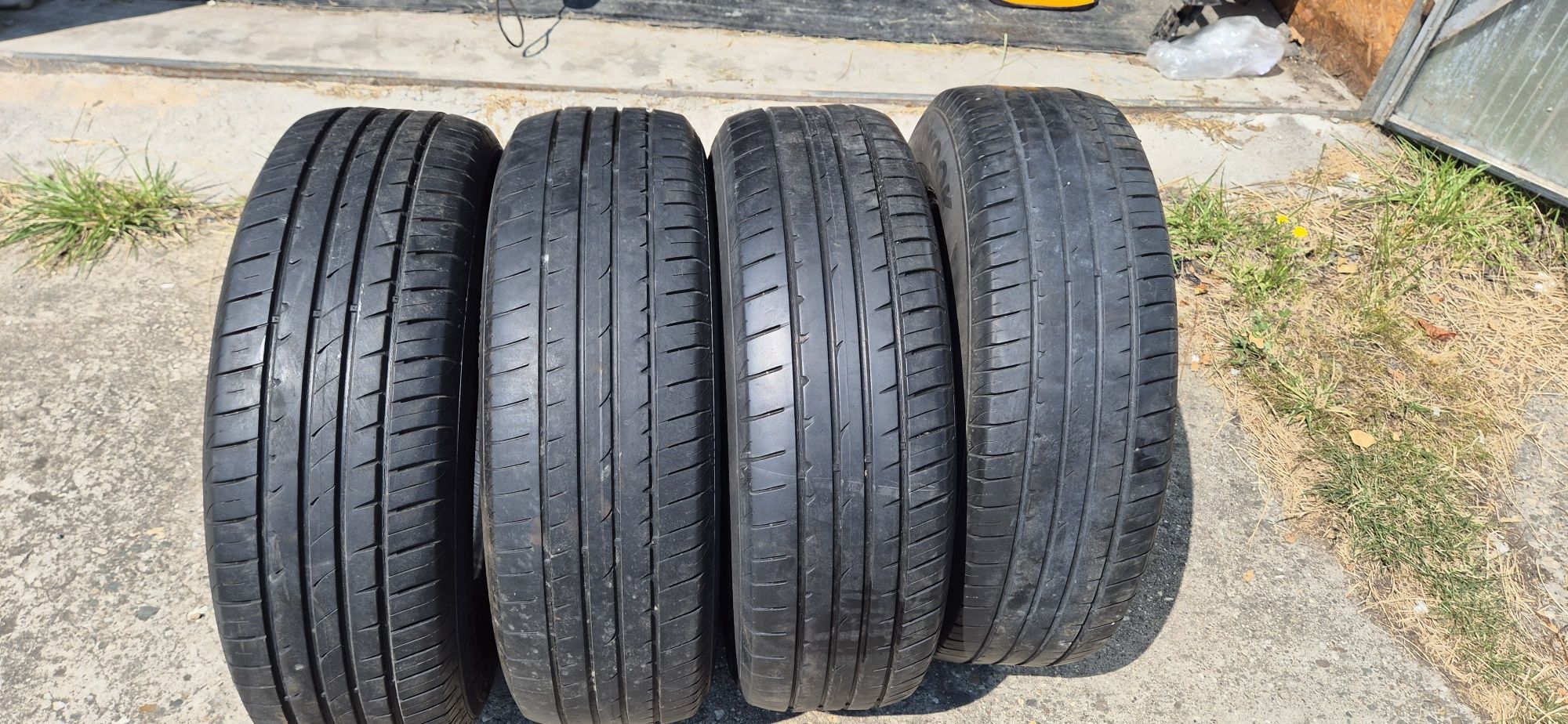 Opony Hankook 215/70 R16