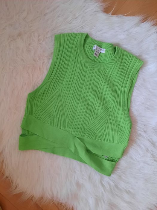 Top marki Amisu z wycięciami