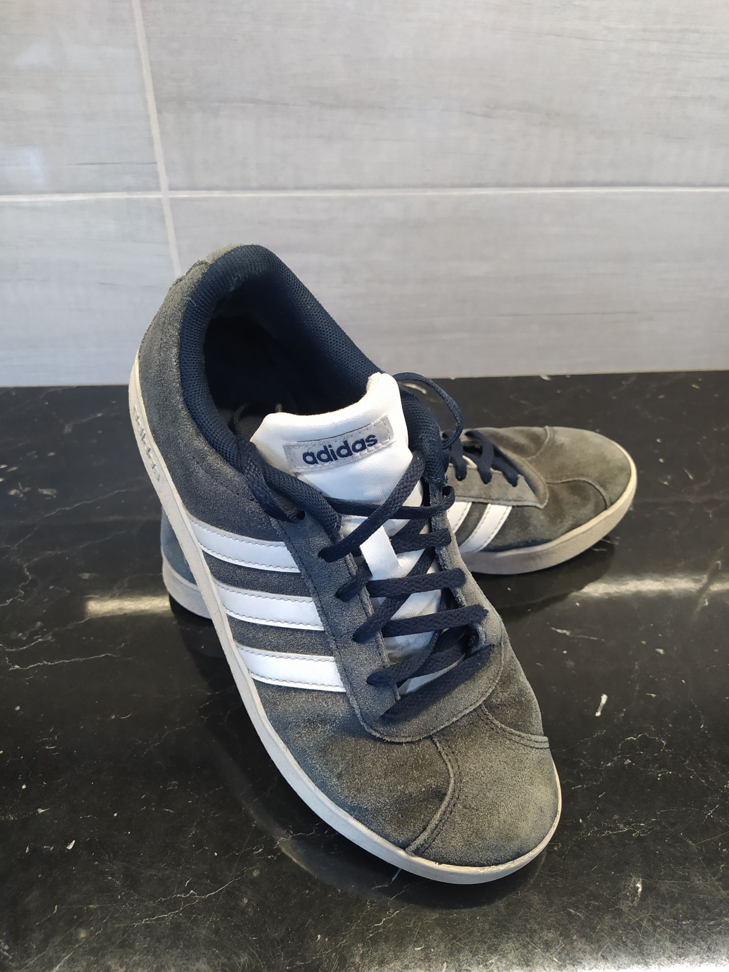 Damskie buty sportowe Adidas