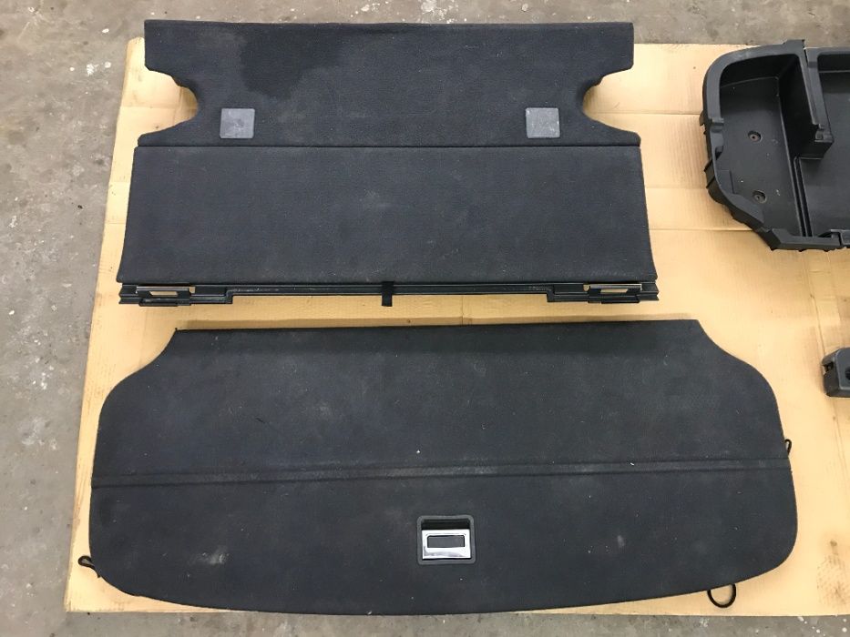 Обшивка пластик багажнику карта Toyota avensis Авенсіс Т25 запчастини