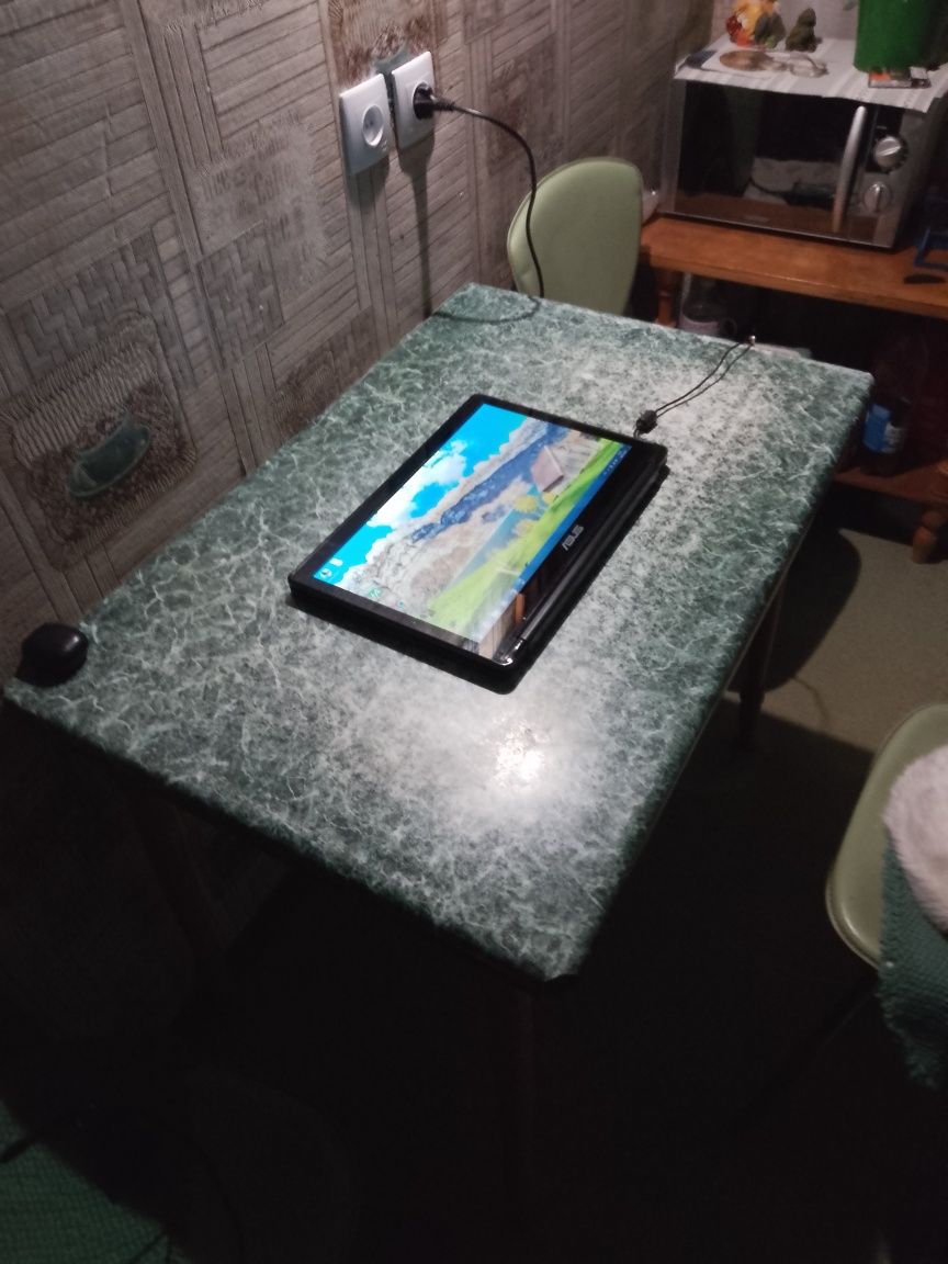 Недорогий хороший ноутбук.  Сенсорний Трансформер Asus q502la