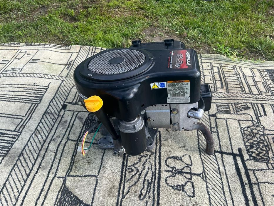 Silnik do traktorka kosiarki 12,5 KM