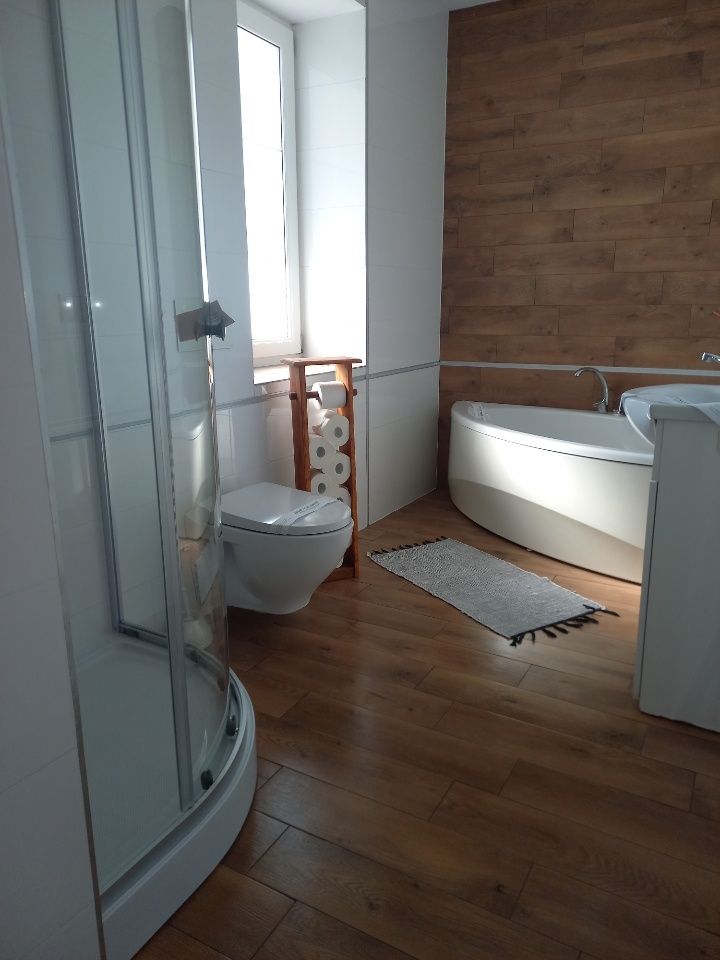 Osada Jelonkowo domki całoroczne z jacuzzi ogrodowym i kuchnia polowa