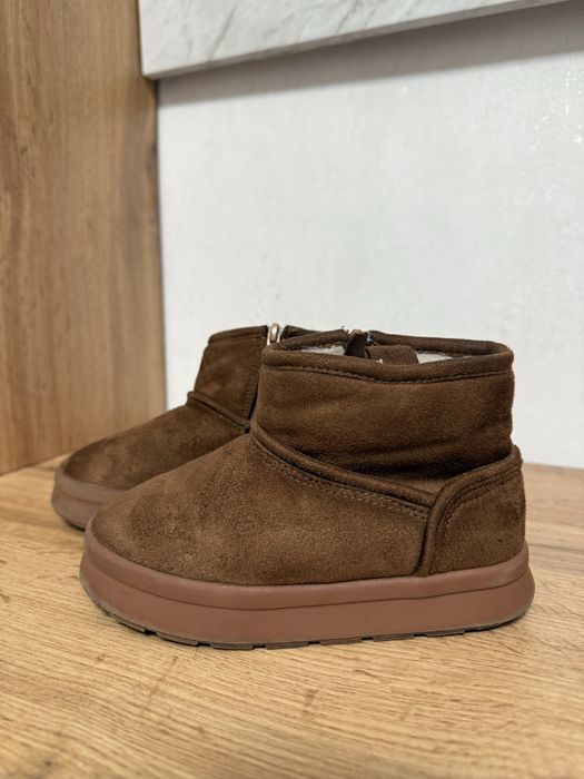 Продам дитячі угги від Zara