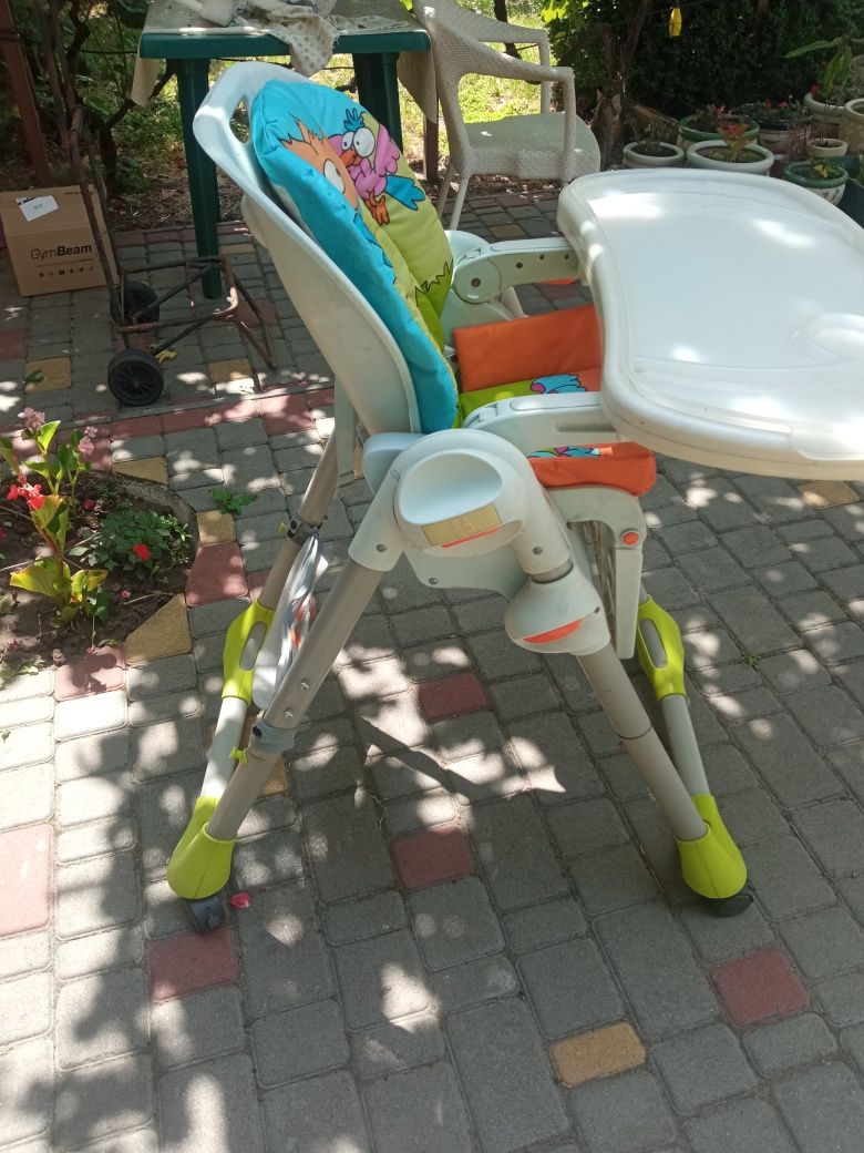 Продам детский стульчик для кормления Chicco Poli