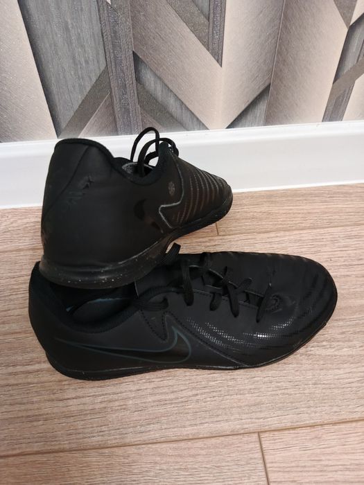 Футзалки Nike Phantom