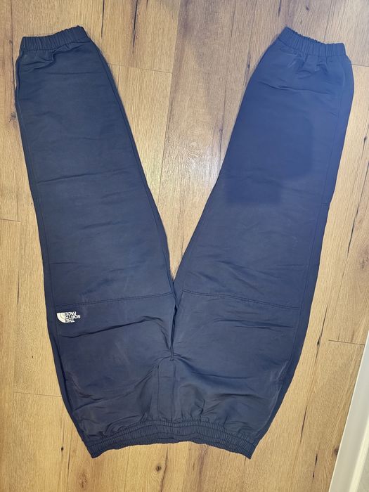 The North Face Штани Easy Wind L Оригінал