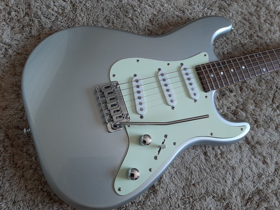 Schecter Nick Johnston Atomic Silver nie fender ibanez