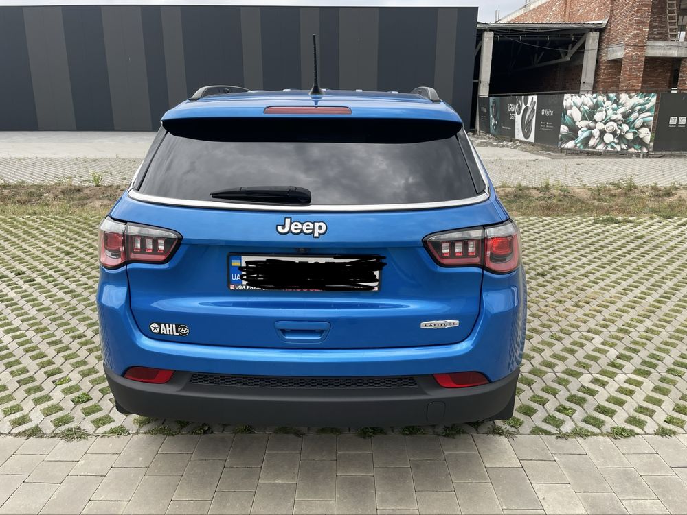 Продам Jeep Compass