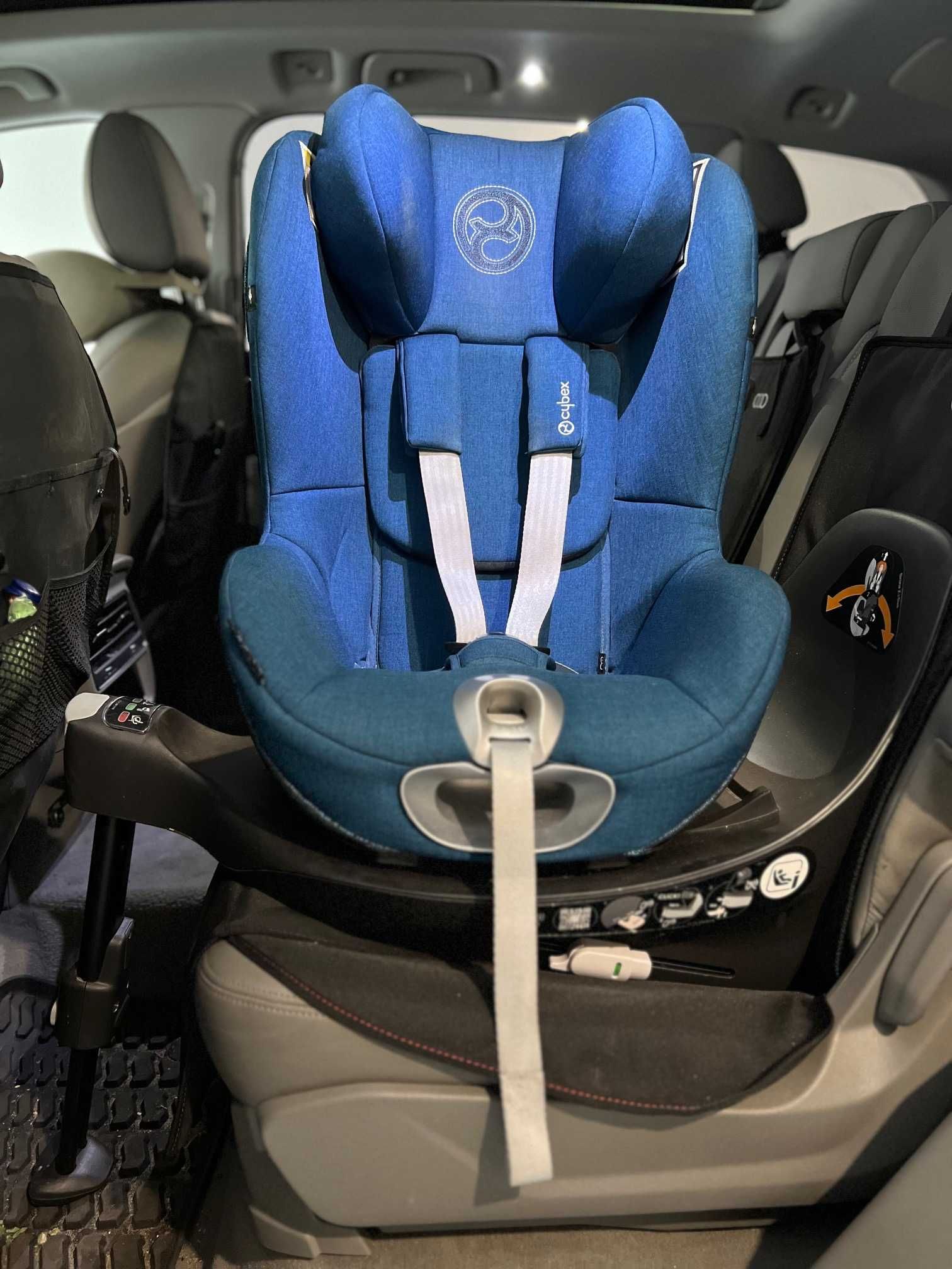 Fotelik Cybex Platinum Sirona Zi‑Size Plus + baza Z-fix Manhattan Grey