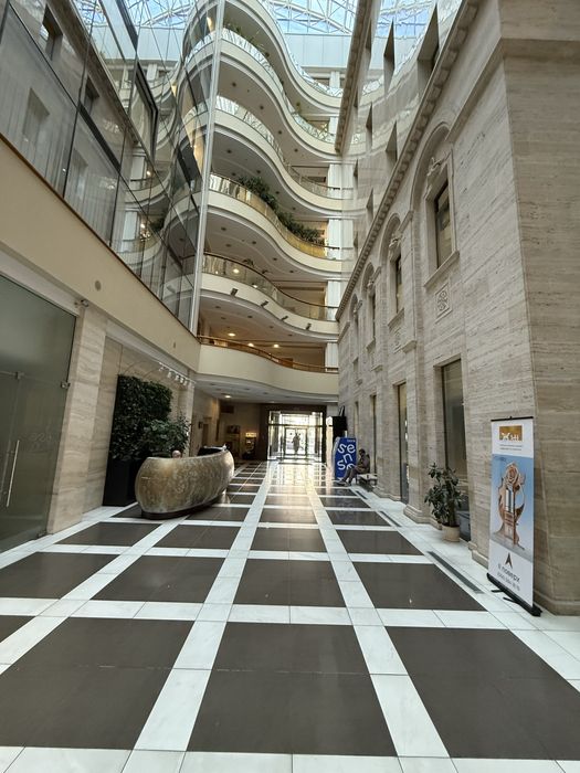 Здам Без%‼️Офіс з ремонтом.ул.Б.Хмельницького,Золоті Ворота,Театральна