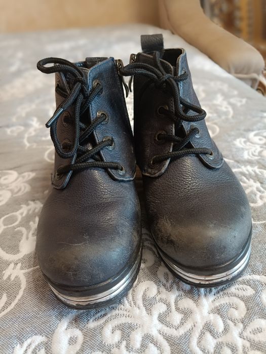 Ботиночки осінні шкіряні