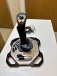 Joystick Logitech Extreme 3D Pro – idealny do symulatorów lotu