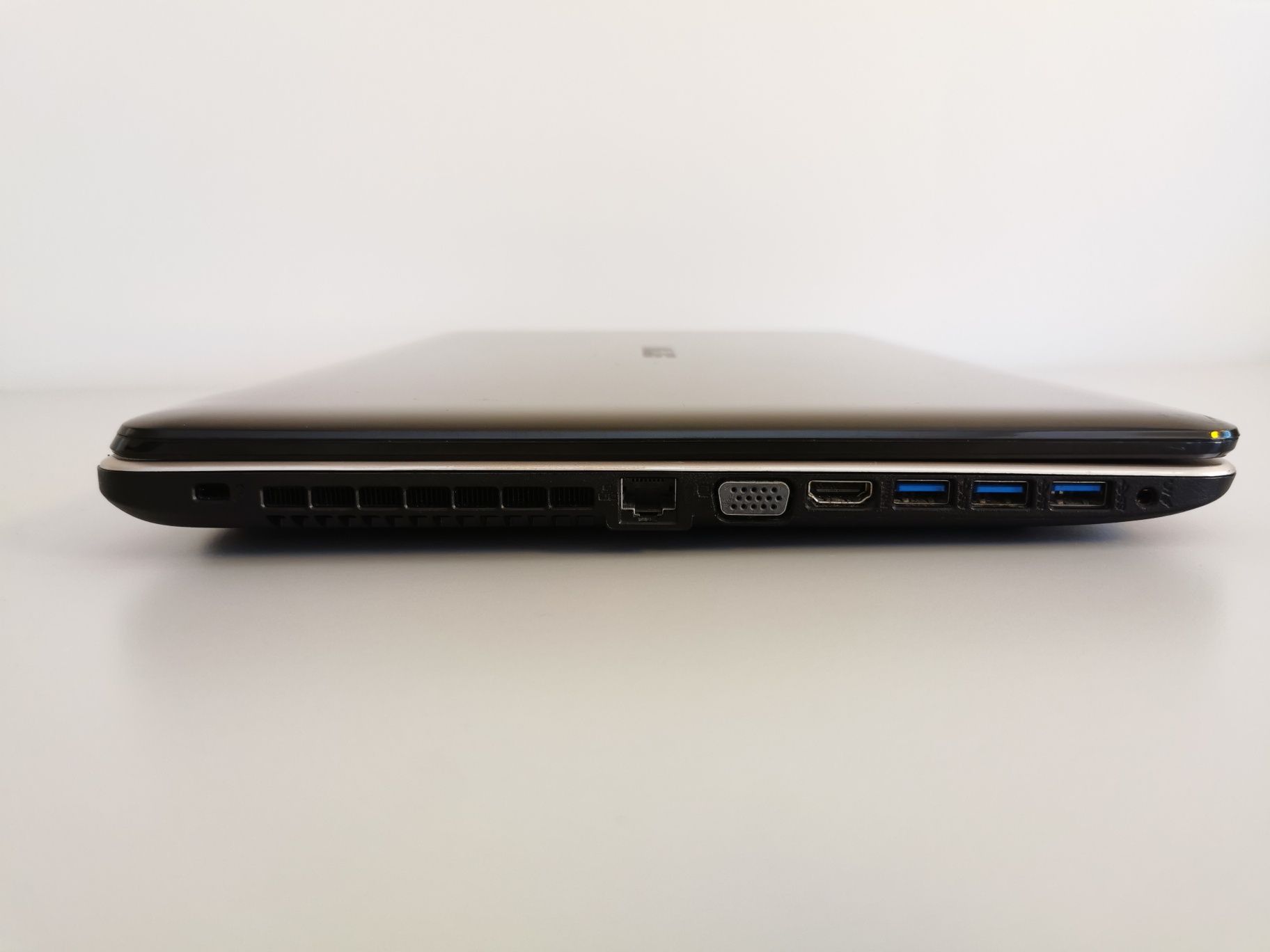 Asus i3 8Gb Ecrã 17