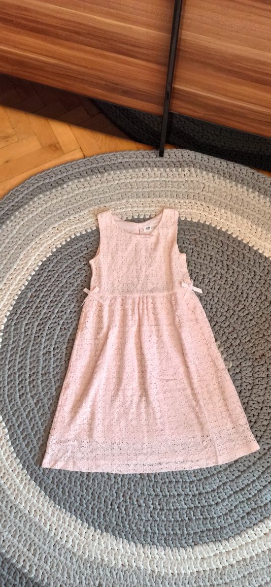 H&m sukienka koronkowa 122/128