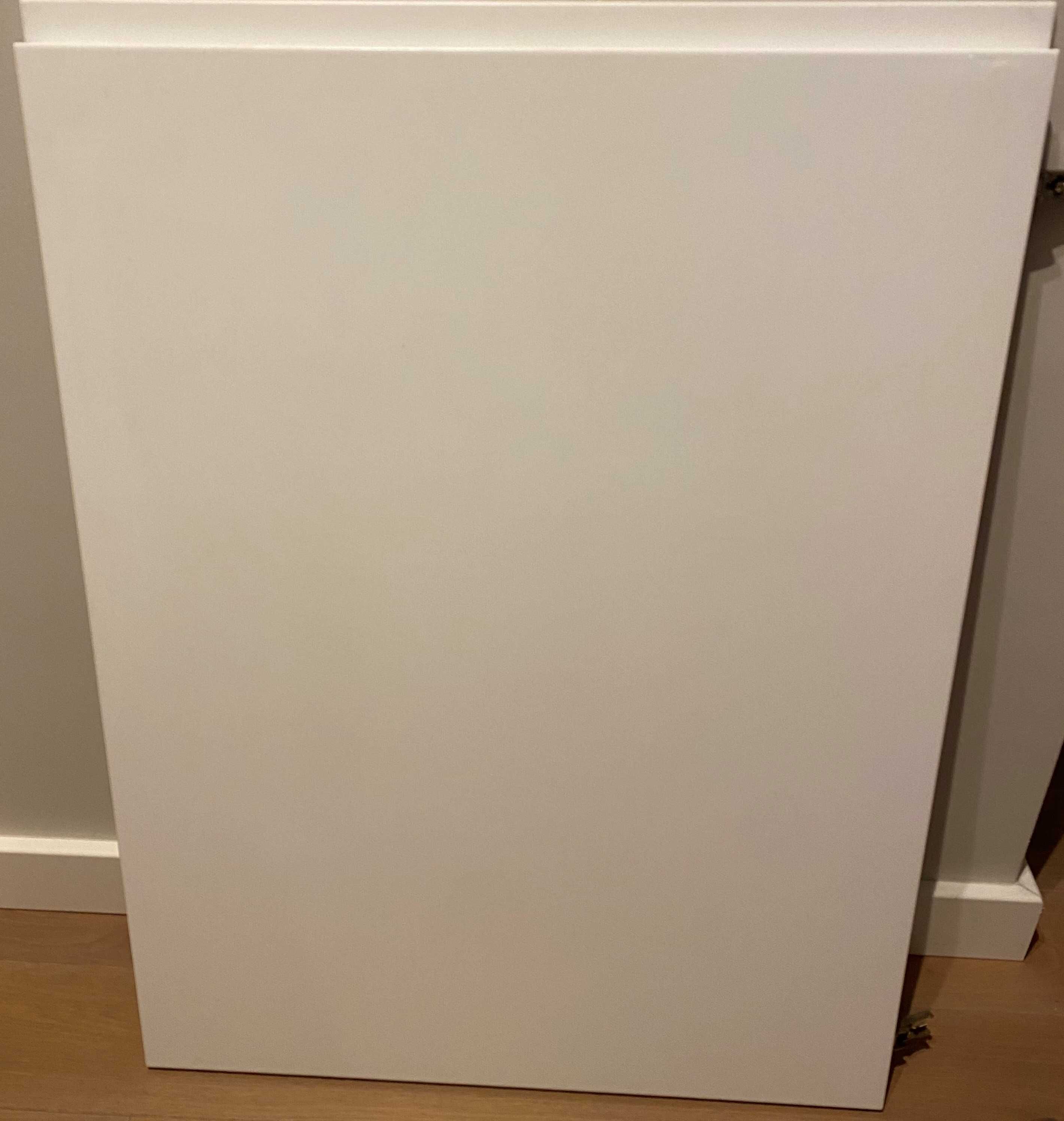 IKEA_VOXTORP_fronty matowy biały