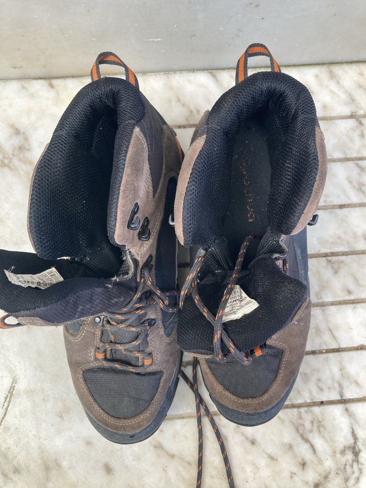 Botas de trekking Quechua N44