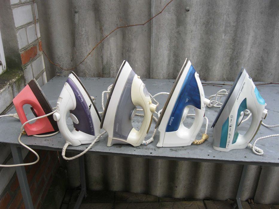 Продам      утюг