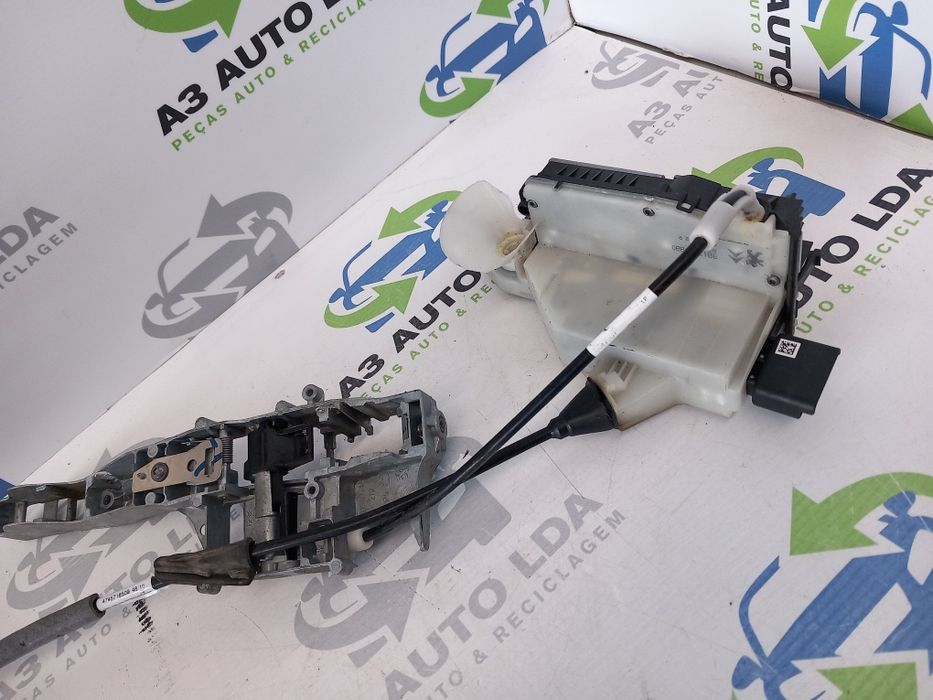 Fecho da porta frente esquerdo Peugeot Citroën