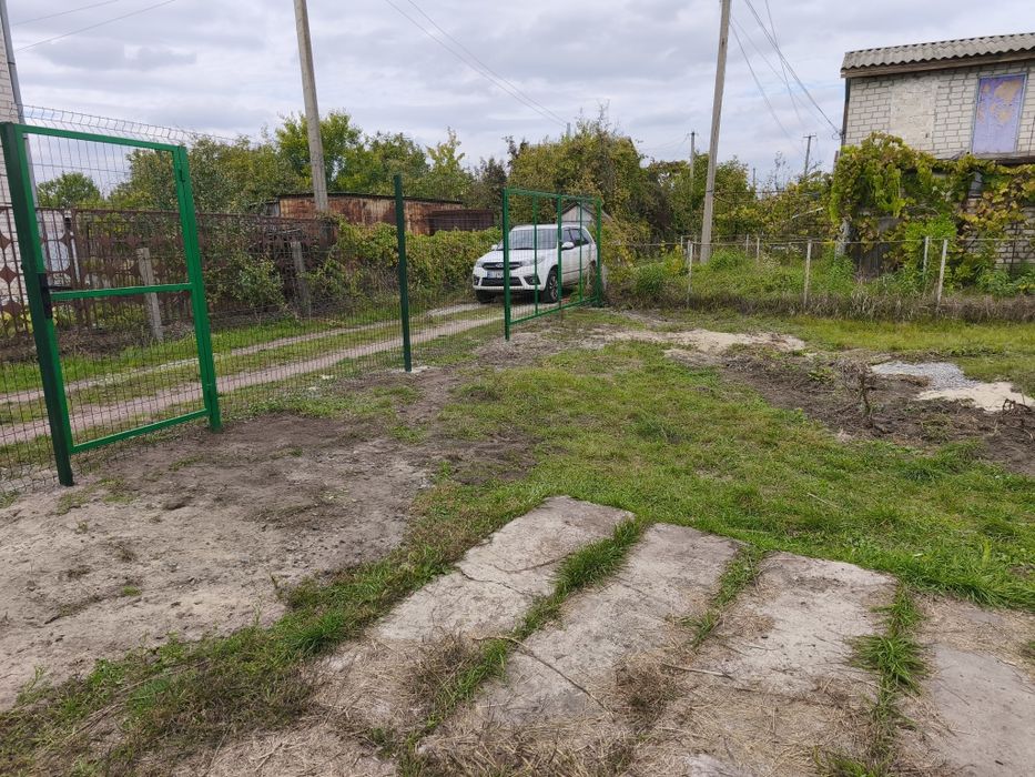 Дачна ділянка чотири сотки