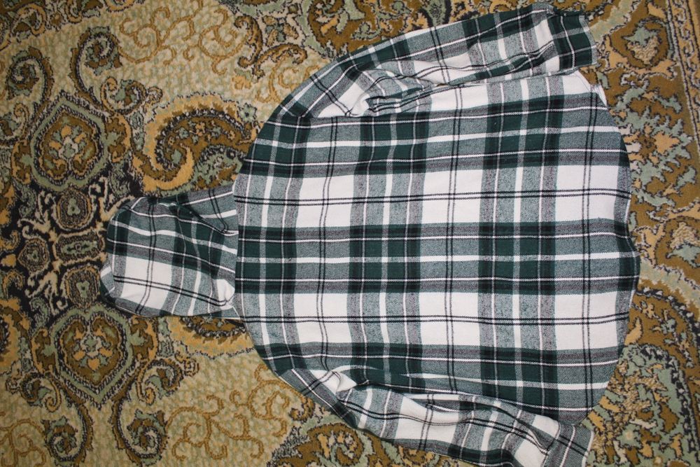 Сорочка біло-зелена для дівчат