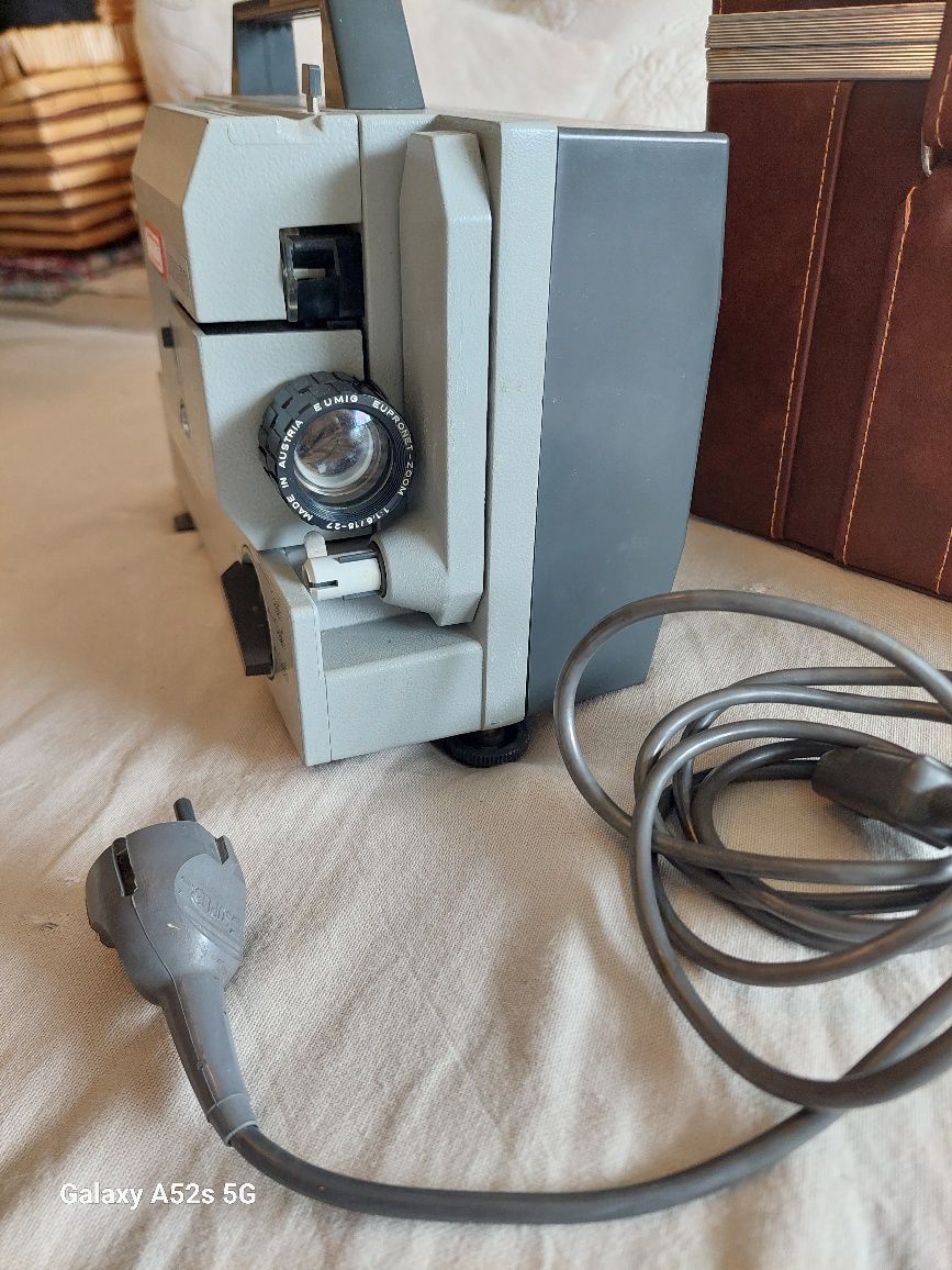 Máquina Projector Eumig 8 MM