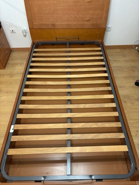 Cama sommier, corpo e meio