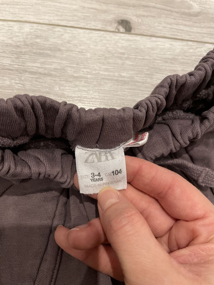 Czekoladowe dresy Zara 104 3-4 lata