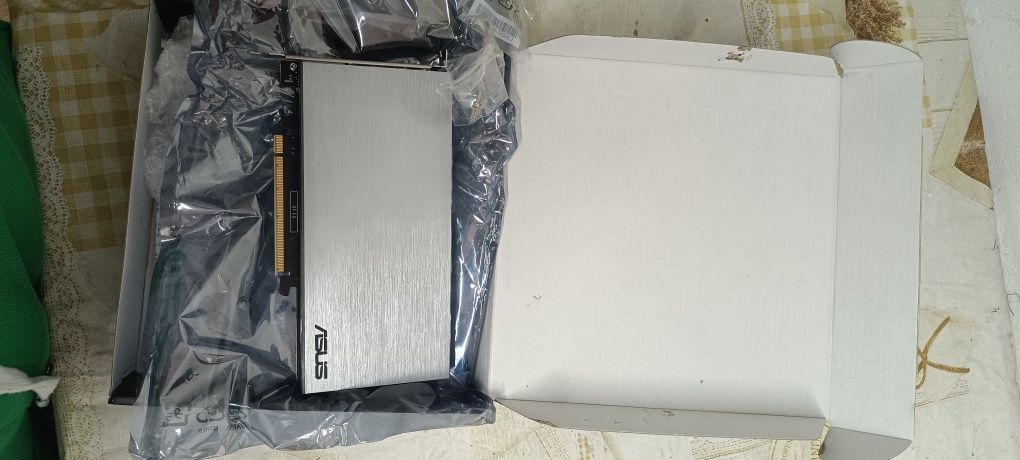 Asus hyper m2 x16 card v2