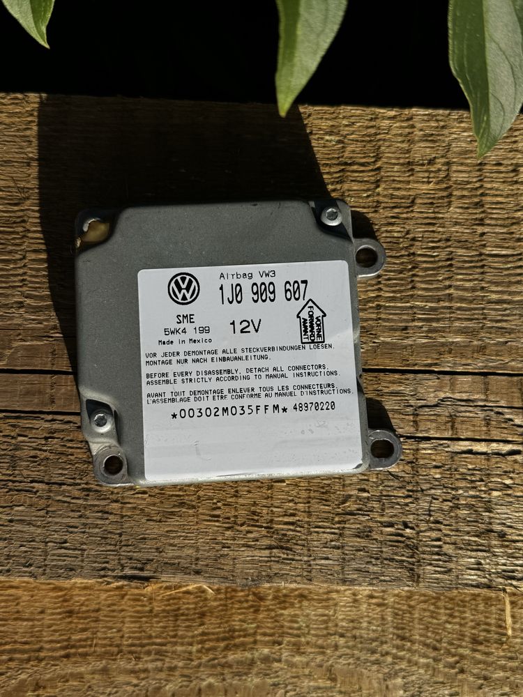 Sprzedam  zestaw kierownicy Passat 5b 1999