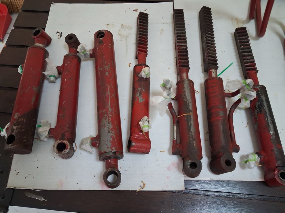 Doze tubos e Sete macacos hidráulicos