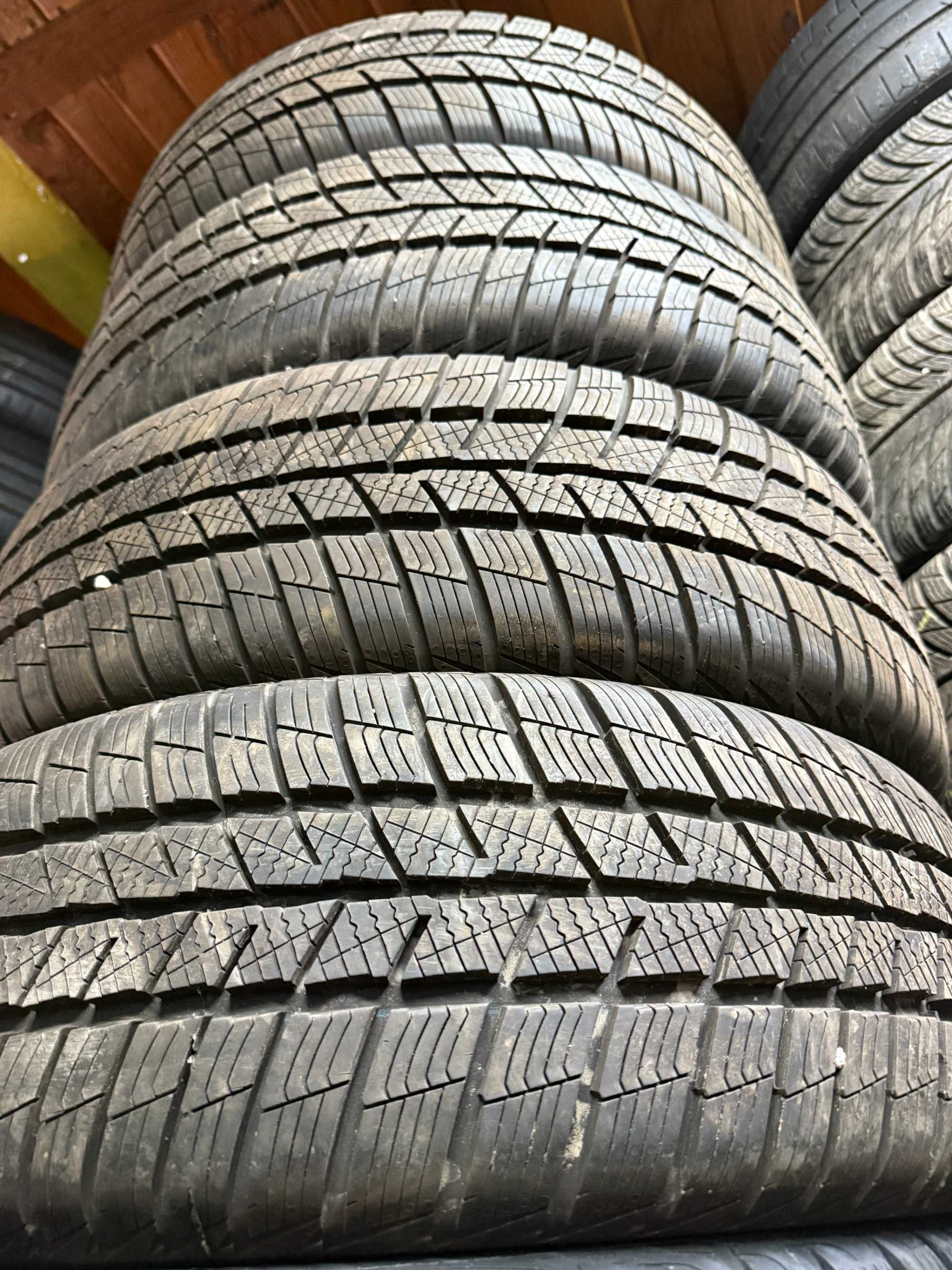 Komplet opon zimowych Barum Polaris 5 215/65r16 102H XL 2023 r.