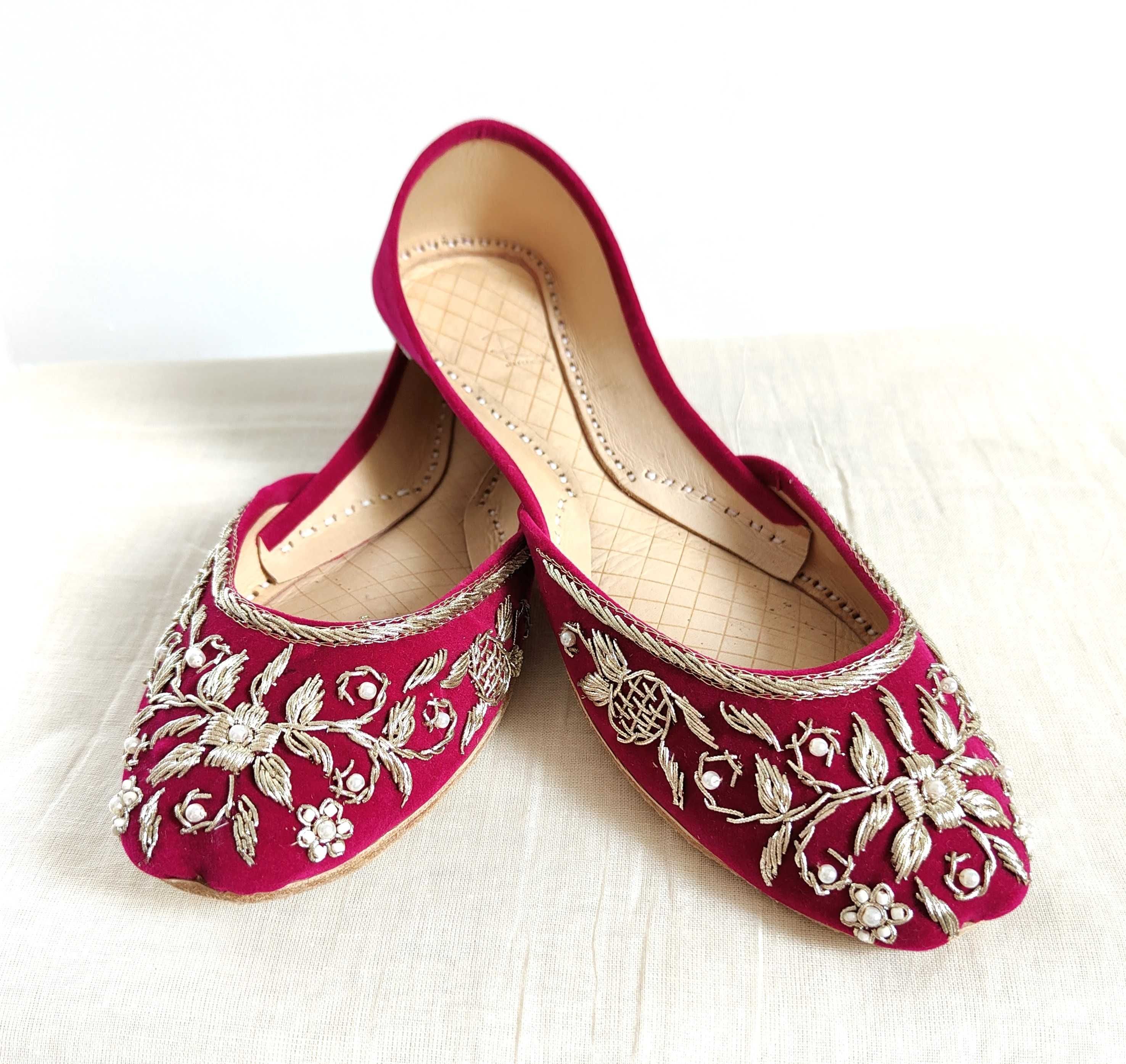 Indyjskie buty baleriny khussa 37 38 zdobione orient boho księżniczka