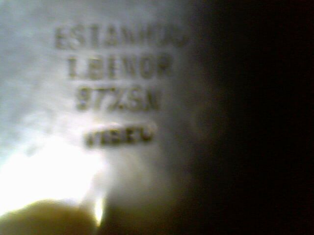 8 Pratos em Estanho (97%)