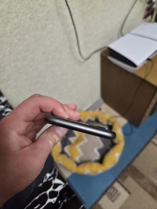 Продам iPhone 11 64gb